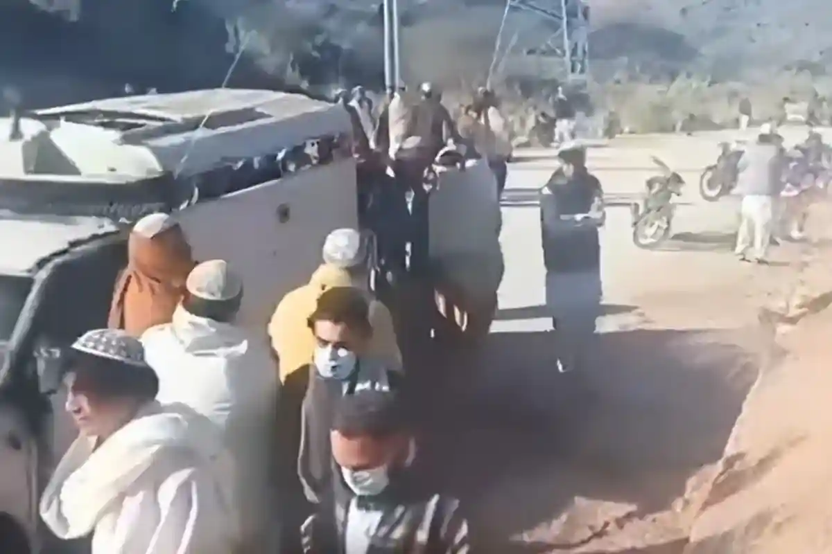 کرک: پولیس موبائل پر حملہ، 5 اہلکار شہید