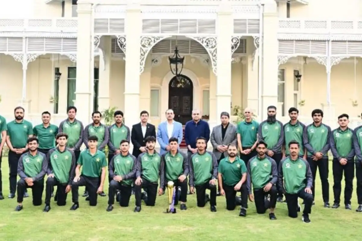 فیلڈ مارشل عاصم منیر سے انڈر 19 ایشیا کپ جیتنے والی قومی ٹیم کی ملاقات
