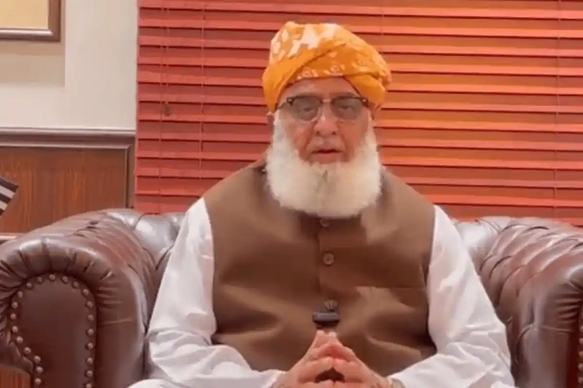 دفاعی قوت کو دفاعی لحاظ سے مضبوط دیکھنا چاہتے ہیں سیاسی قوت کے طور پر نہیں، فضل الرحمان