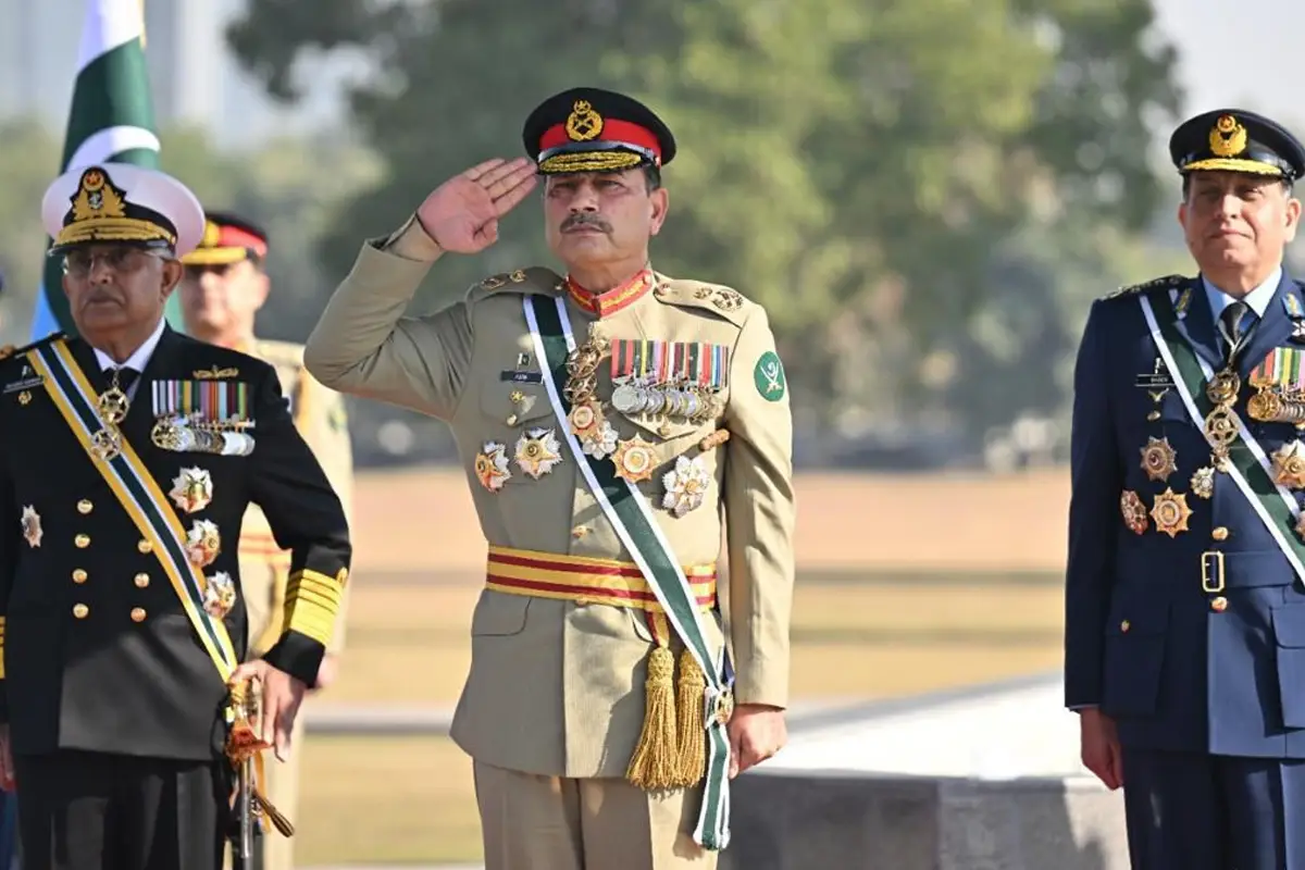 جی ایچ کیو میں چیف آف ڈیفنس فورسز فیلڈ مارشل عاصم منیر کے اعزاز میں پروقار تقریب