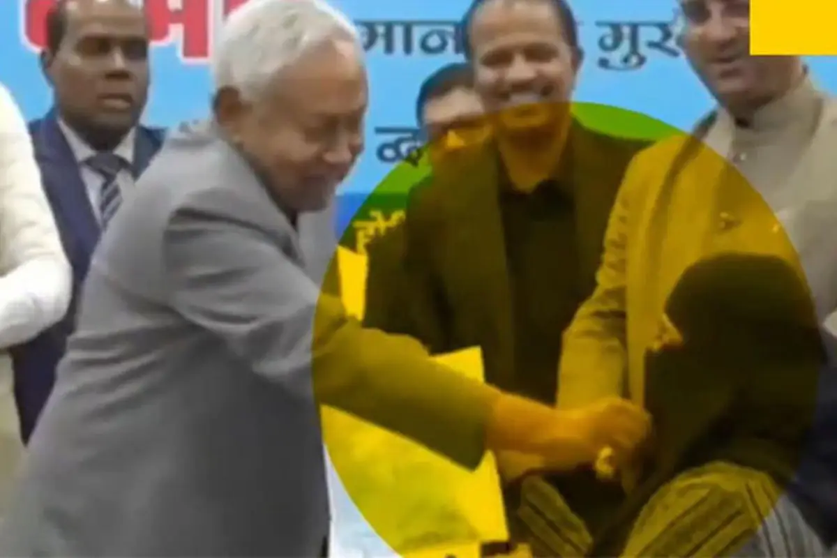 عوامی عہدیدار کا حجاب کو زبردستی ہٹانا عورت کی عزت پر حملہ ہے، ایمنسٹی انٹرنیشنل کی شدید تنقید