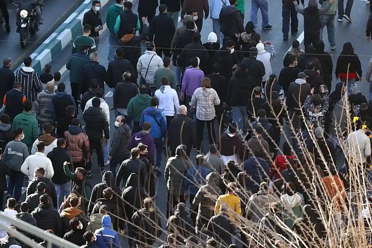 ایران میں مہنگائی کے خلاف احتجاج، حکومت کا اصلاحی اقدامات اور شرپسندوں کے خلاف کریک ڈاؤن کا اعلان