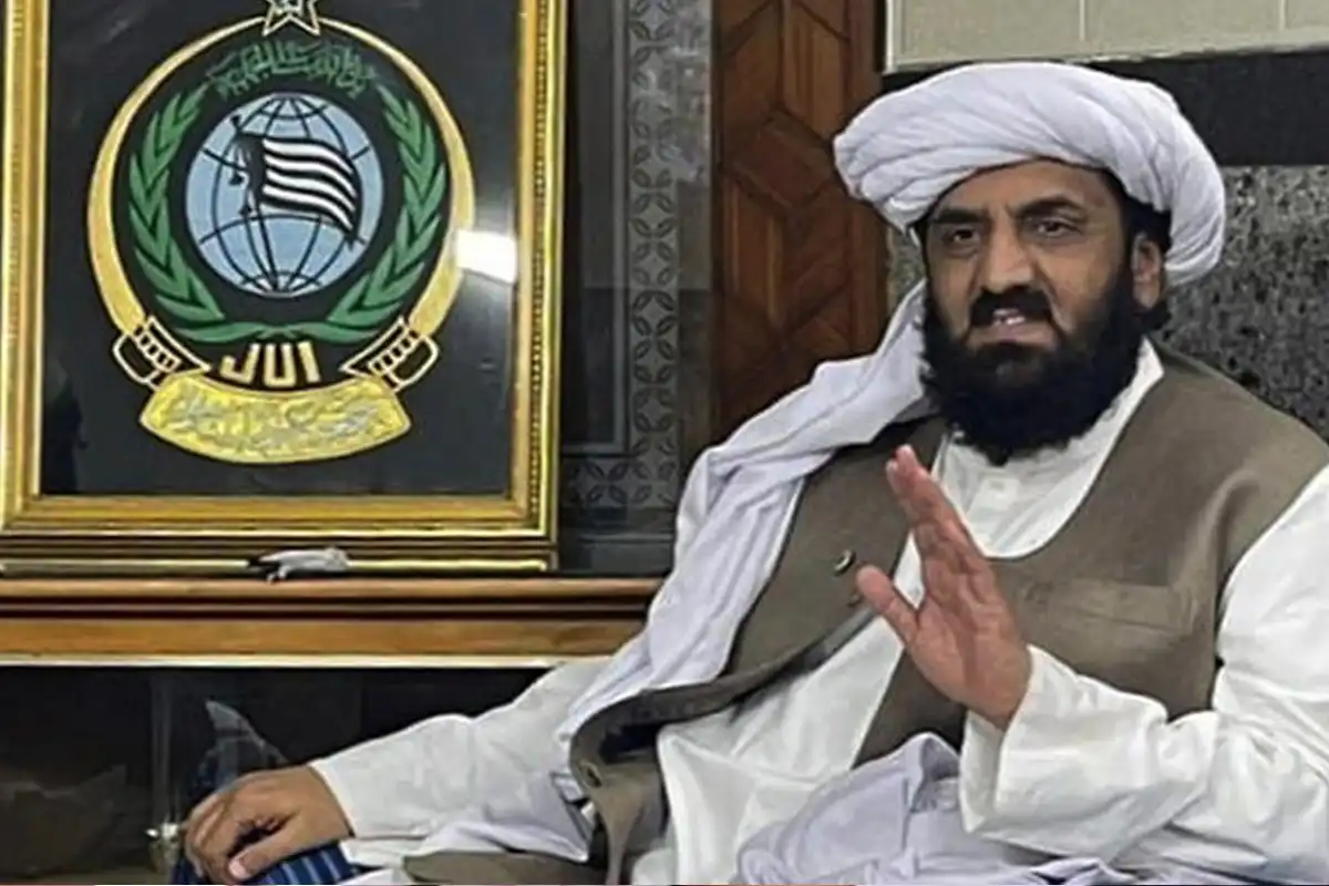 دوسری شادی کا کوئی ارادہ نہیں لیکن اگر غصہ آیا اور قانون توڑنا پڑا تو 16 سالہ لڑکی سے شادی کروں گا؛ حافظ حمداللہ