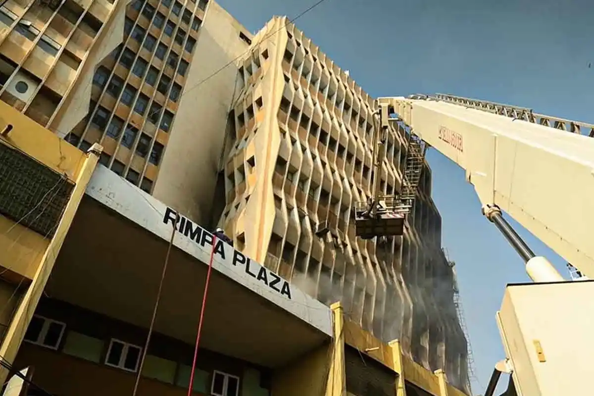 گل پلازہ آتشزدگی؛ ایس بی سی اے نے رمپا پلازہ کو بھی غیر محفوظ قرار دے دیا