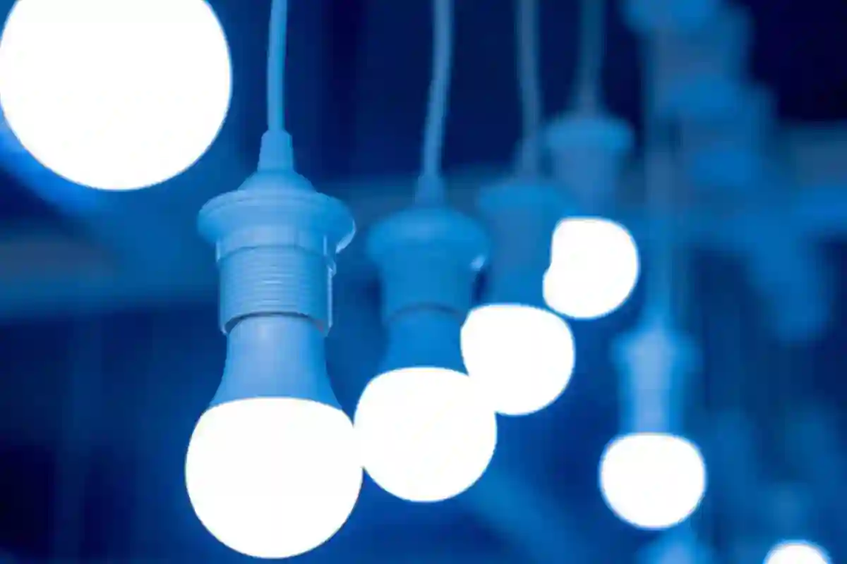 کیا کمرے کا بلب ہمیشہ روشن رکھنے سے بجلی کا بل کم ہوتا ہے؟