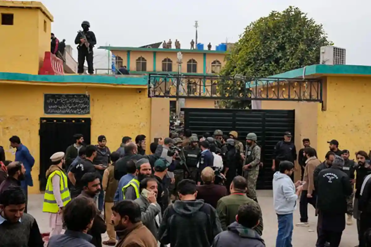 اسلام آباد میں مسجد وامام بارگاہ پر خودکش حملے میں کتنا بارودی مواد استعمال ہوا؟ اداروں نے اہم شواہد اکٹھے کرلیے