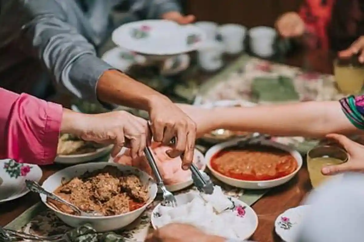 رات کے کھانے کا بہترین وقت