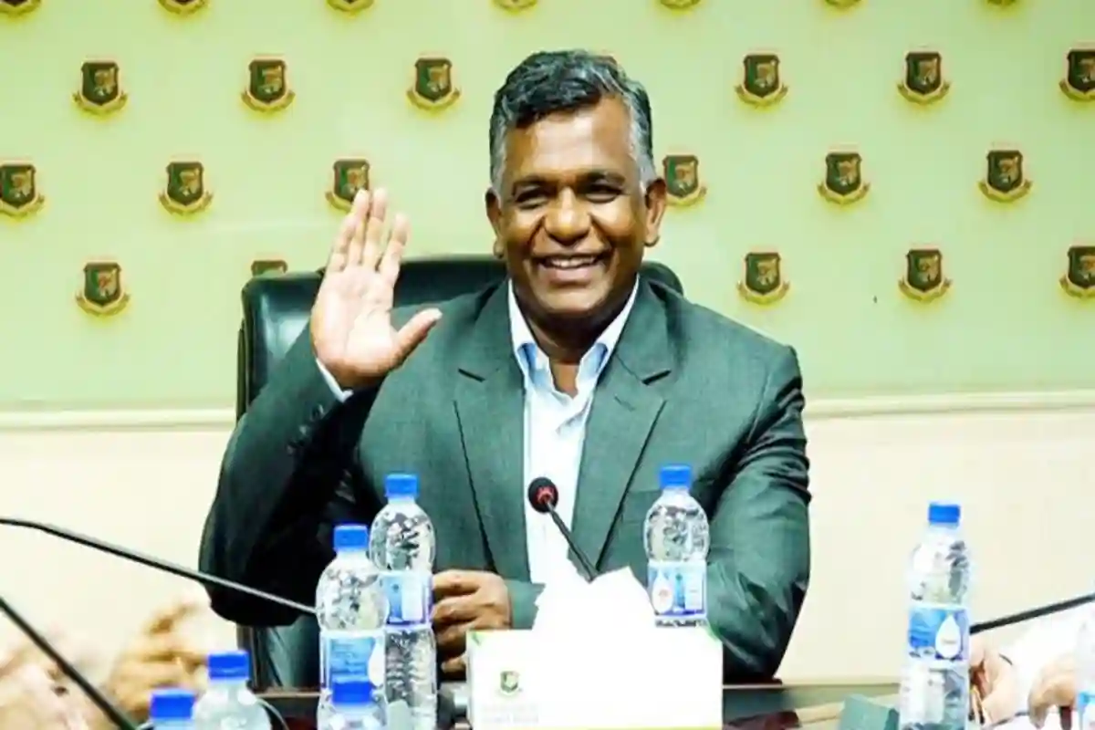 بنگلادیش کرکٹ بورڈ کے سربراہ ہنگامی دورے پر پاکستان پہنچ گئے