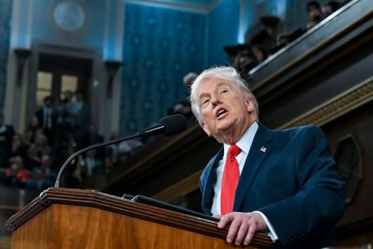 ایران ایسا میزائل تیار کر رہا ہے جو امریکہ کو نشانہ بنا سکتا ہے : صدر ٹرمپ