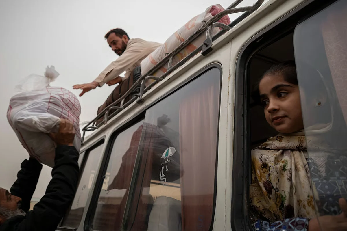 پنجاب بھر میں غیر قانونی مقیم افغان باشندوں کے خلاف کارروائی تیز، 32 ہزار سے زائد افراد بے دخل