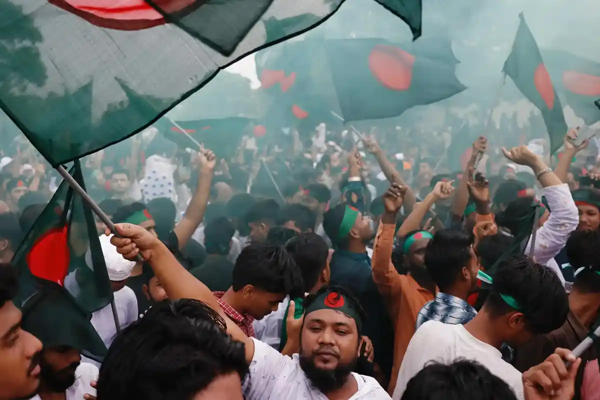 بنگلہ دیش انتخابات : بی این پی اور جماعت اسلامی میں سخت مقابلہ، جین زی ووٹ اہم قرار