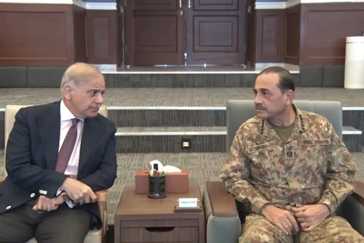 جی ایچ کیو میں اہم ہنگامی مشاورت: وزیراعظم شہباز شریف کا دوٹوک اعلان — افغان طالبان اور فتنہ الخوارج کے خلاف زیرو ٹالرنس پالیسی نافذ