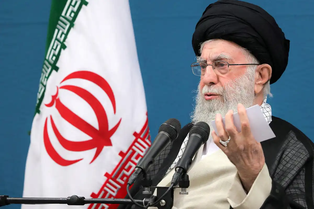 ایران پر محدود حملے میں مداخلت نہیں کریں گے، مگر سپریم لیڈر سرخ لکیر ہیں : حزب اللہ