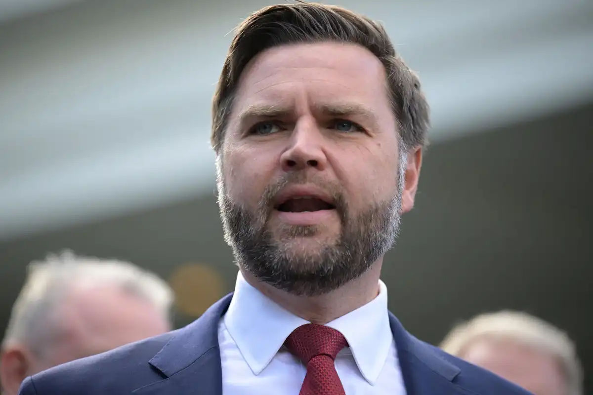 سفارتی کوششیں ناکام ہوئیں تو فوجی راستہ اختیار کیا جا سکتا ہے : جے ڈی وینس