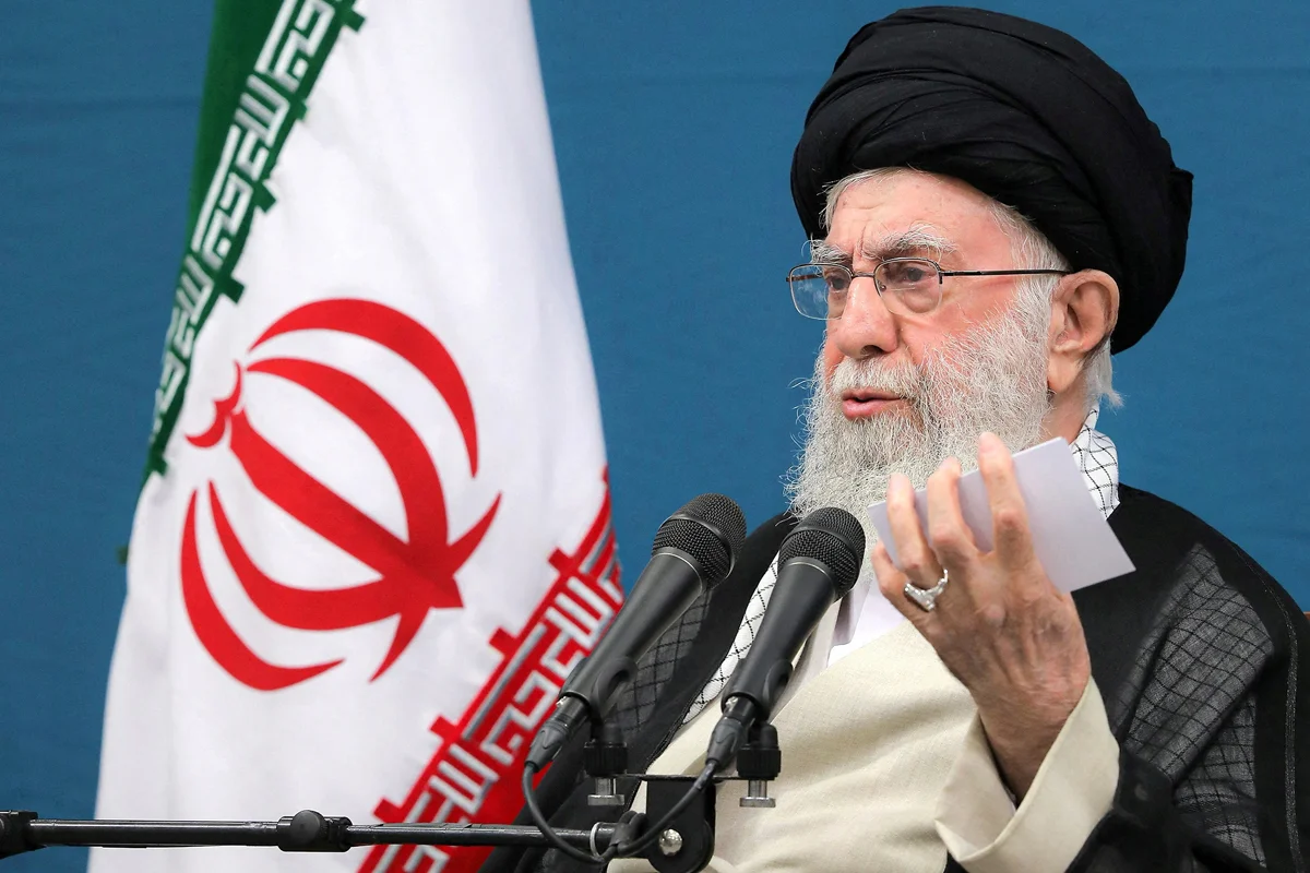 ایران نہ دباؤ میں آئے گا اور نہ ہی خودمختاری پر سمجھوتہ کرے گا : ایرانی سپریم لیڈر