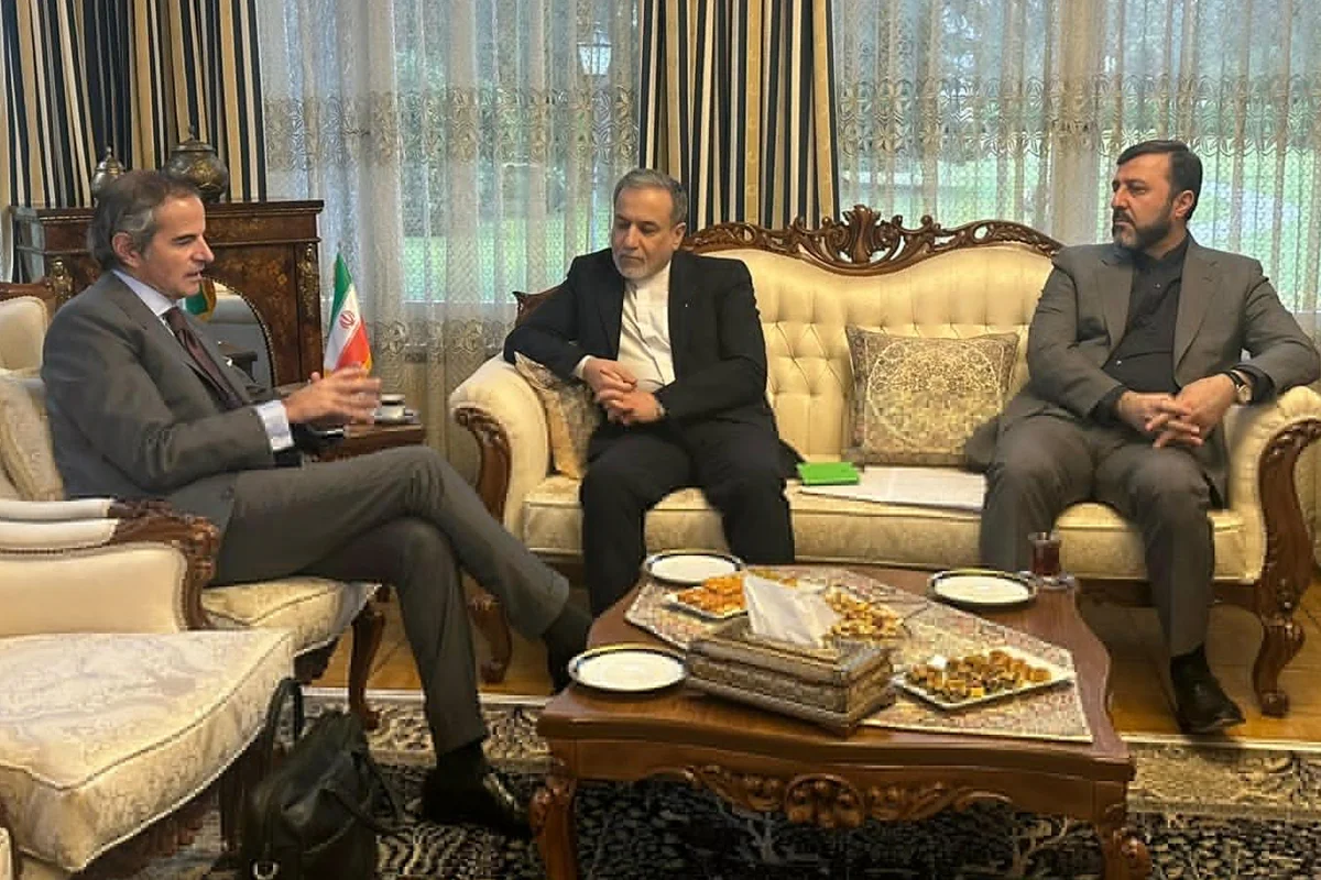 ایرانی وزیر خارجہ کی عالمی جوہری توانائی ایجنسی کے سربراہ سے ملاقات