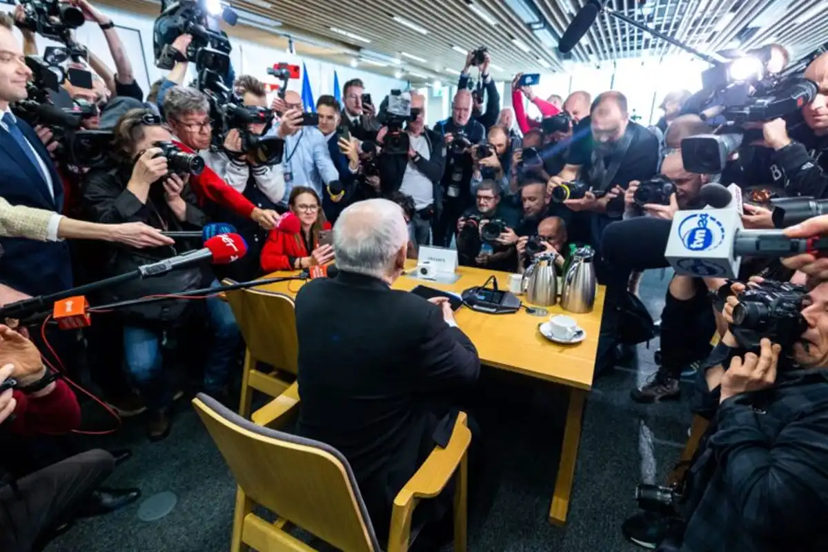 پولینڈ: اسرائیلی جاسوسی سافٹ ویئر کا استعمال، سابق انٹیلی جنس سربراہان پر فردِ جرم عائد