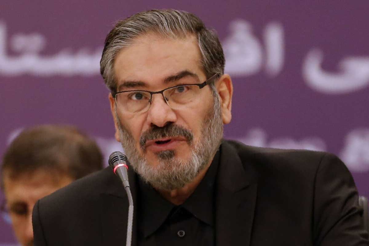 ایران نے نیشنل ڈیفنس کونسل کی کمان اسرائیلی حملے سے محفوظ رہنے والے علی شمخانی کو دے دی