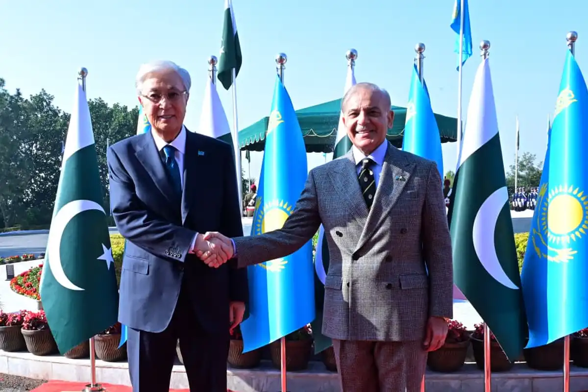 پاکستان اور قازقستان کے درمیان پیٹرولیم، ریلوے اور مصنوعی ذہانت سمیت کئی شعبوں میں تعاون پر اتفاق