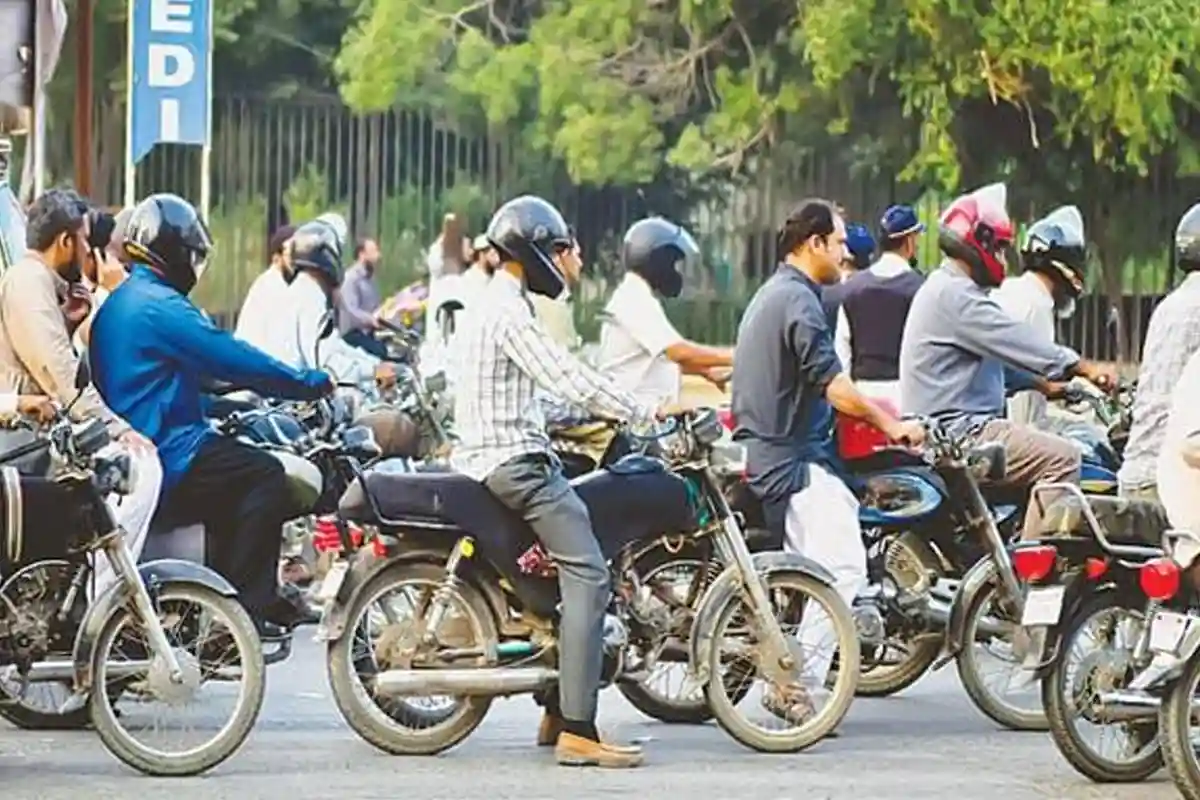 مہنگے پیٹرول سے پریشان موٹرسائیکل مالکان کیلئے بڑی خوشخبری آگئی