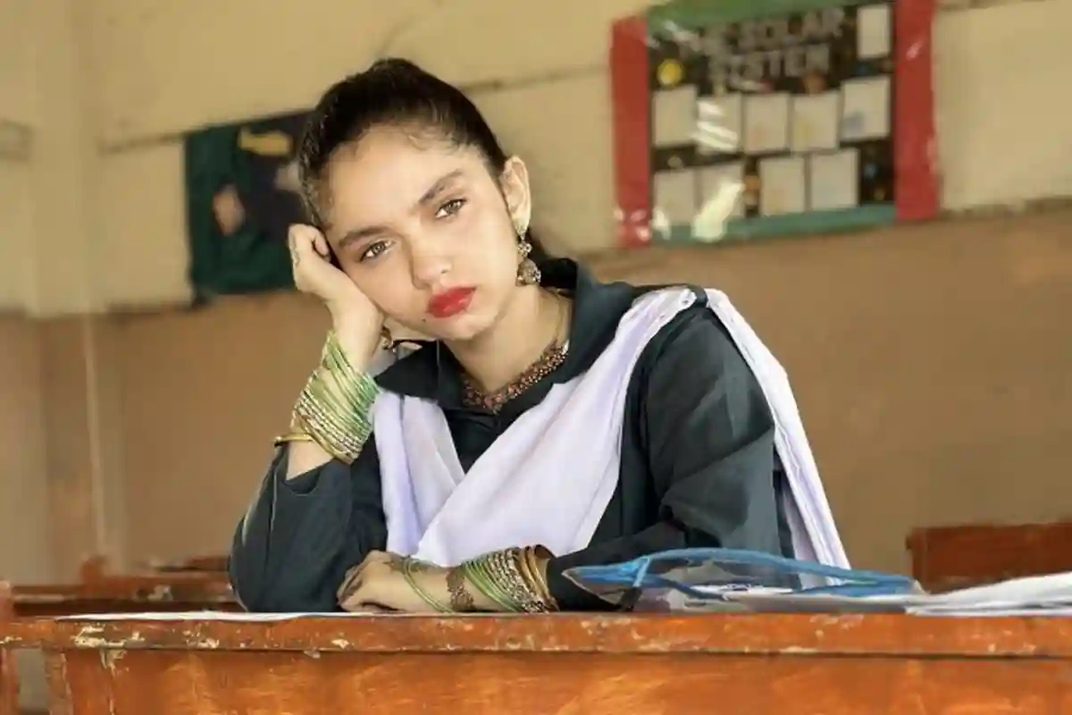 عینا آصف کے ساتھ سیٹ پر کیا ہوتا رہا؟ اداکارہ نے انڈسٹری کے تلخ حقائق بے نقاب کردیے