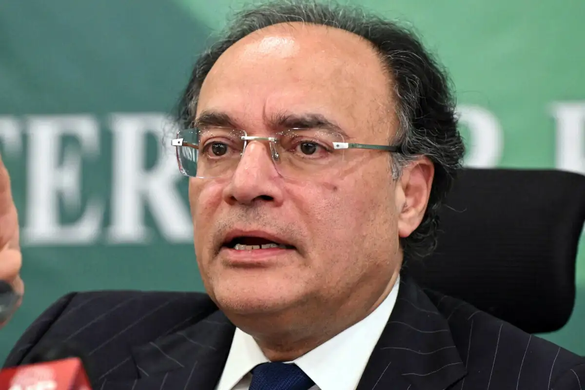 ملک میں پیٹرول کا 28 دن کا ذخیرہ موجود ہے، پریشانی کی بات نہیں، وفاقی وزیر خزانہ