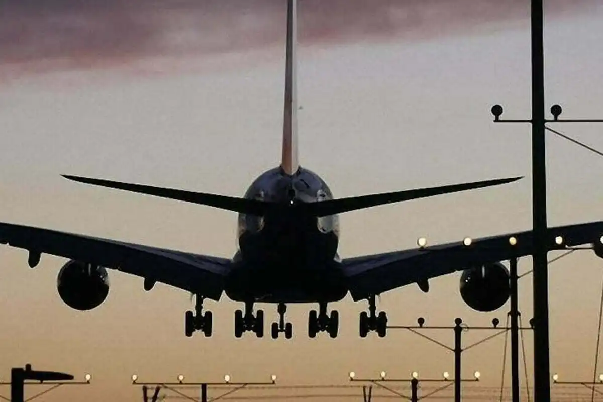 پاکستان سے خلیجی ممالک کی 600 پروازیں منسوخ، ایئرلائنز کو کروڑوں کا نقصان