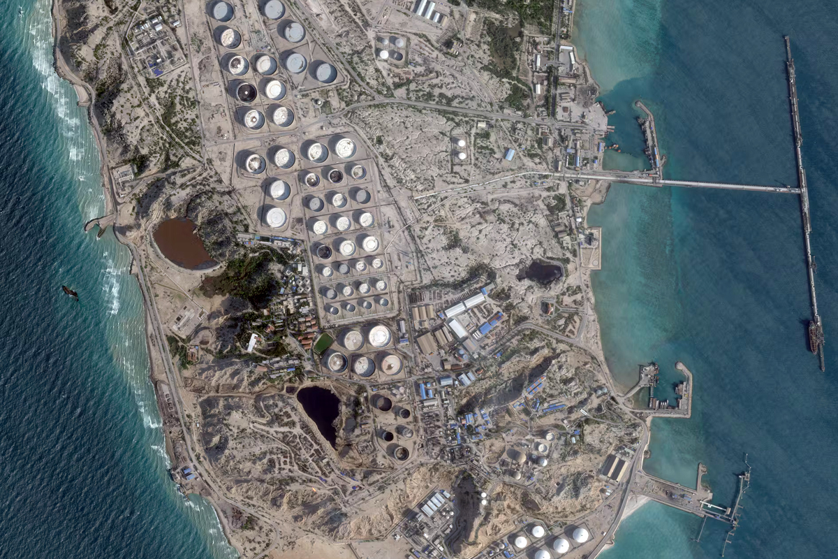 خارک جزیرے پر حملہ ہوا تو عالمی تیل منڈی میں شدید بحران پیدا ہو گا، پاسداران انقلاب