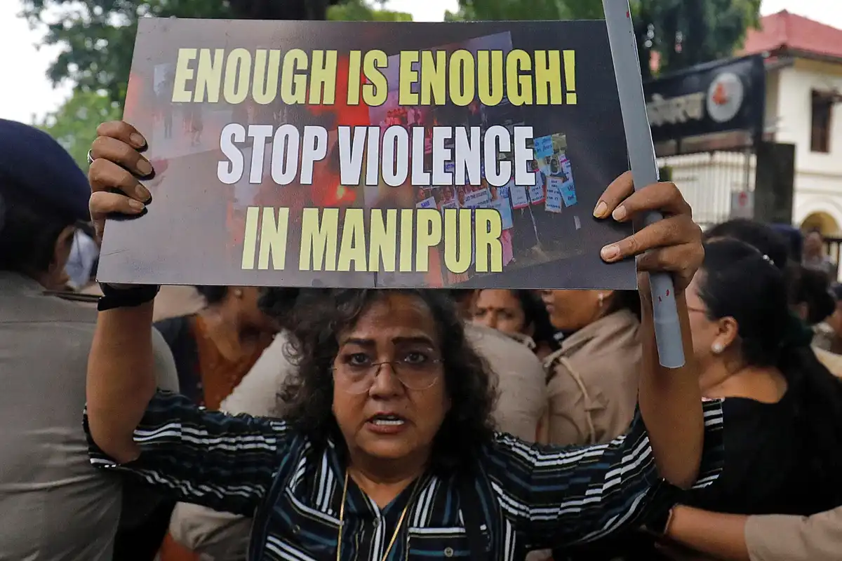 مودی حکومت کی ناقص پالیسیوں کے باعث منی پور میں مسلح تصادم شدت اختیار کر گیا