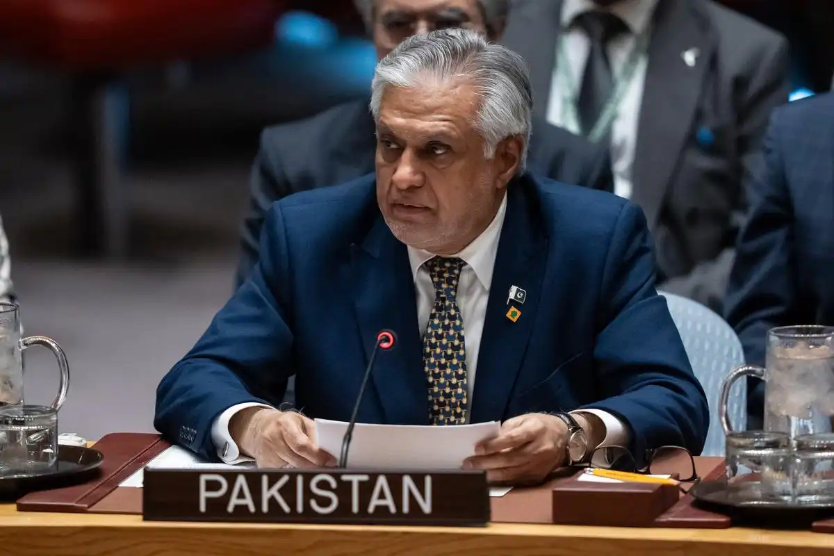 مذاکرات میں پیشرفت کے باوجود ایران پر حملہ عالمی قوانین کی خلاف ورزی ہے : اسحاق ڈار