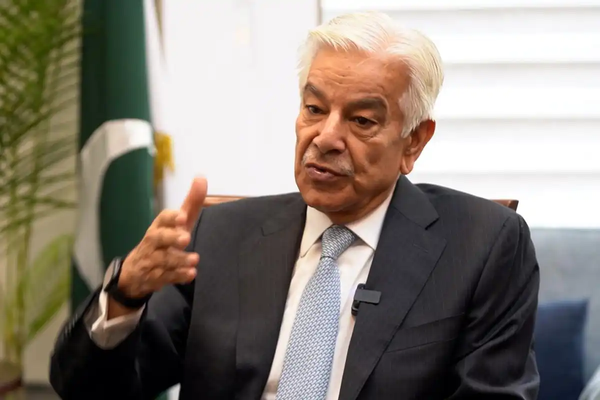 پاکستان پر امریکہ اور برادر ملک ایران دونوں کا اعتماد ہے، خواجہ آصف