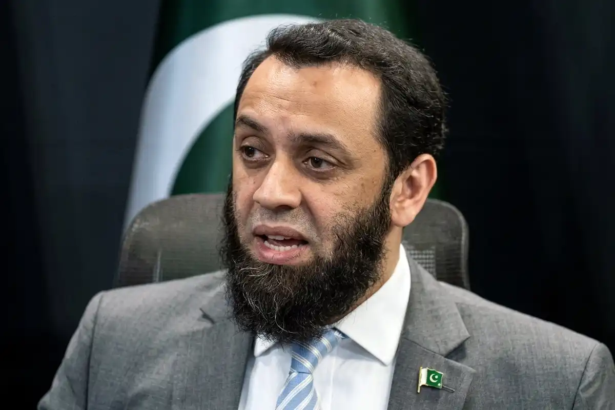 ویوز کیلئے خارجہ پالیسی سے متعلق متنازع بیانات سے گریز کیا جائے، وزیر اطلاعات