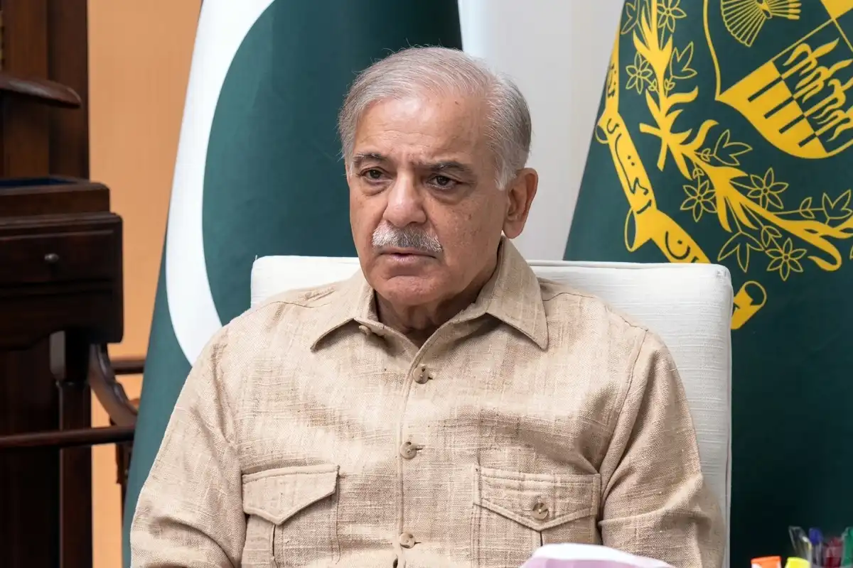 عالمی کشیدگی کے باوجود ملک میں تیل کے ذخائر تسلی بخش ہیں، وزیراعظم