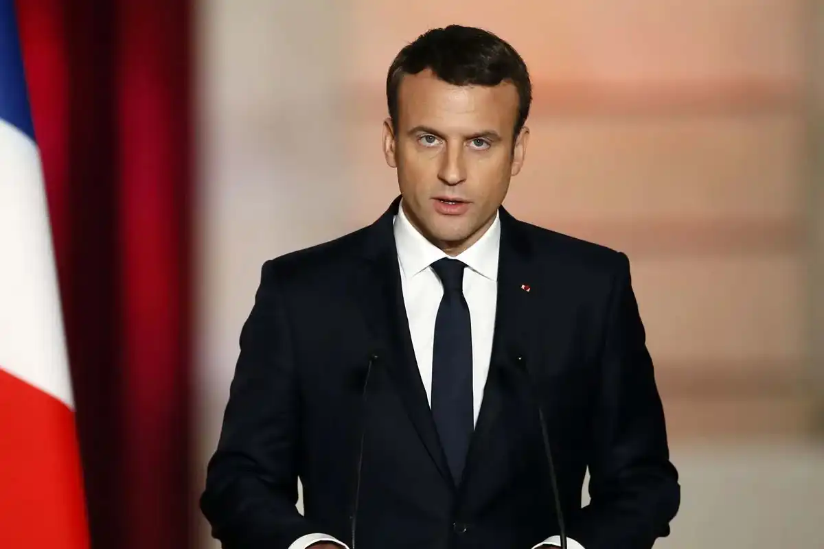 فرانس کا بحیرہ روم اور آبنائے ہرمز میں بحری جہاز تعینات کرنے کا اعلان