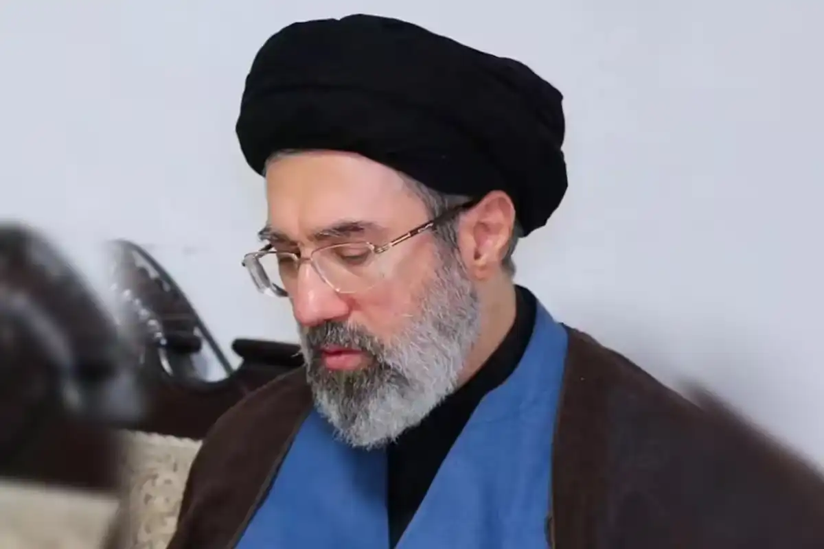 شہید علی خامنہ ای کے صاحبزادے آیت اللہ مجتبیٰ کو ایران کا نیا سپریم لیڈر چن لیا گیا؟