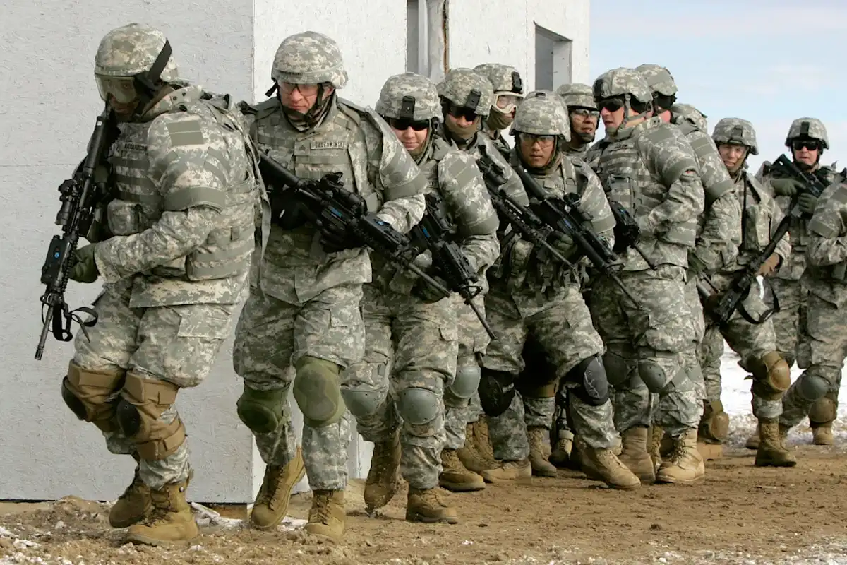 ایران کا مشرق وسطیٰ کے ہوٹل مالکان کو امریکی فوجیوں کو پناہ نہ دینے کا مشورہ