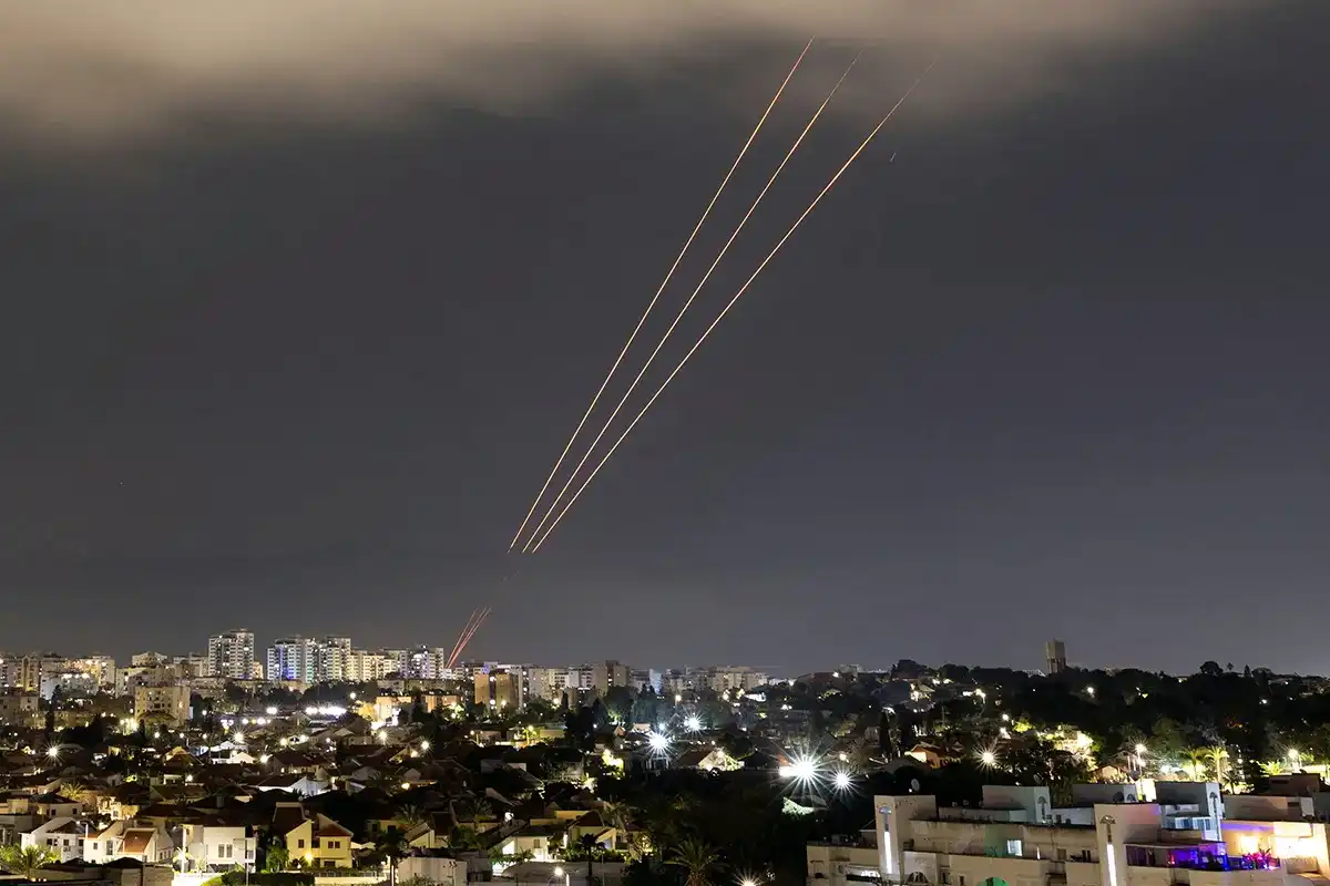 ایران کے 79 ویں مرحلے میں کویت اور بحرین کے امریکی اڈوں پر حملے، تل ابیب اور حیفا کی فوجی تنصیبات بھی تباہ