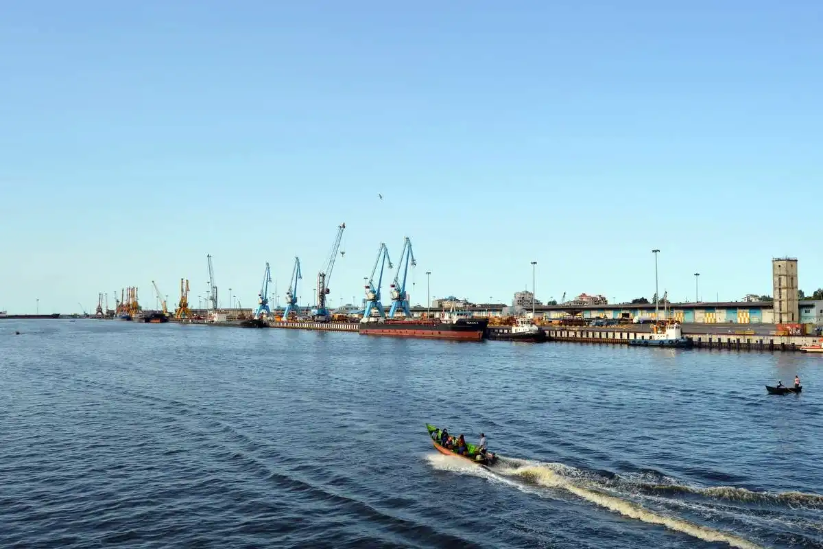 اسرائیل کا بحیرہ کیسپین میں ایرانی بندرگاہ پر حملہ، روس ایران سپلائی لائن متاثر