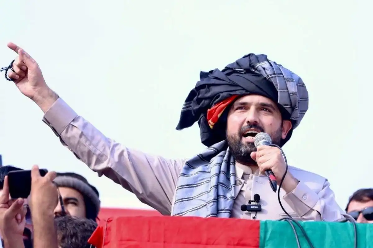 وزیر اعلیٰ خیبر پختونخوا کا ضم اضلاع کے فنڈز روکنے کیخلاف شدید احتجاج کا انتباہ