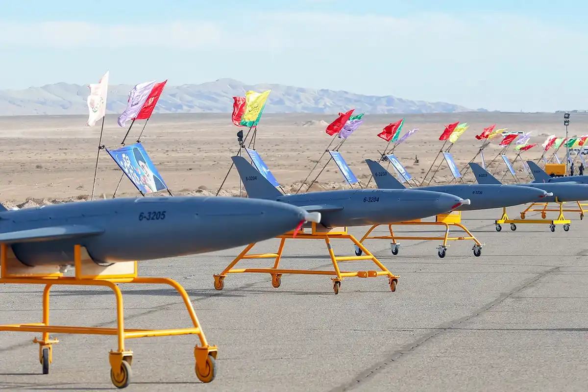 پاسدارانِ انقلاب کی بڑی کارروائی، عراق اور کویت میں امریکی اڈوں پر 230 ڈرونز فائر