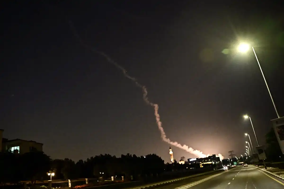 یو اے ای میں میزائل کا ملبا گرنے سے پاکستانی شہری جاں بحق