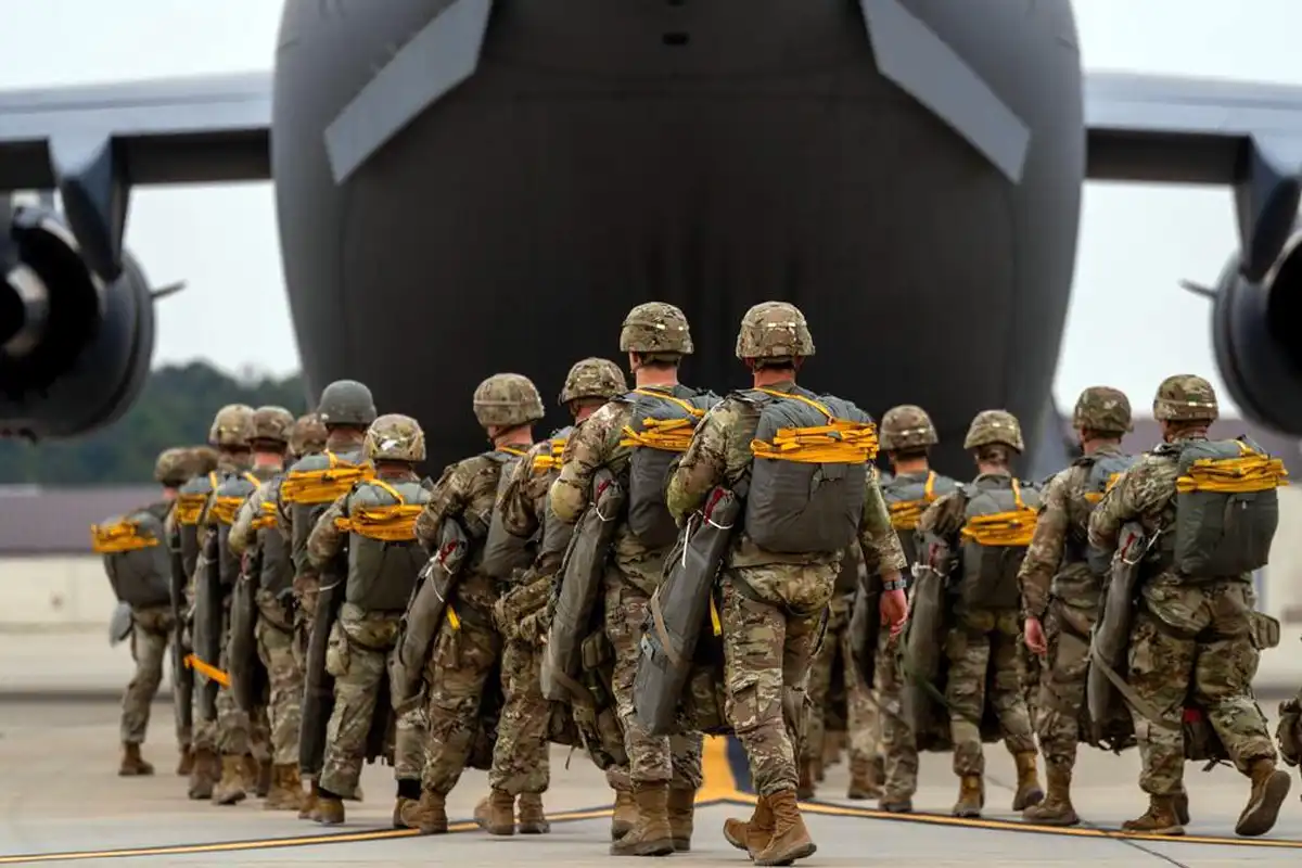 پینٹاگون کا مشرق وسطیٰ میں مزید 10 ہزار زمینی فوج بھیجنے پر غور