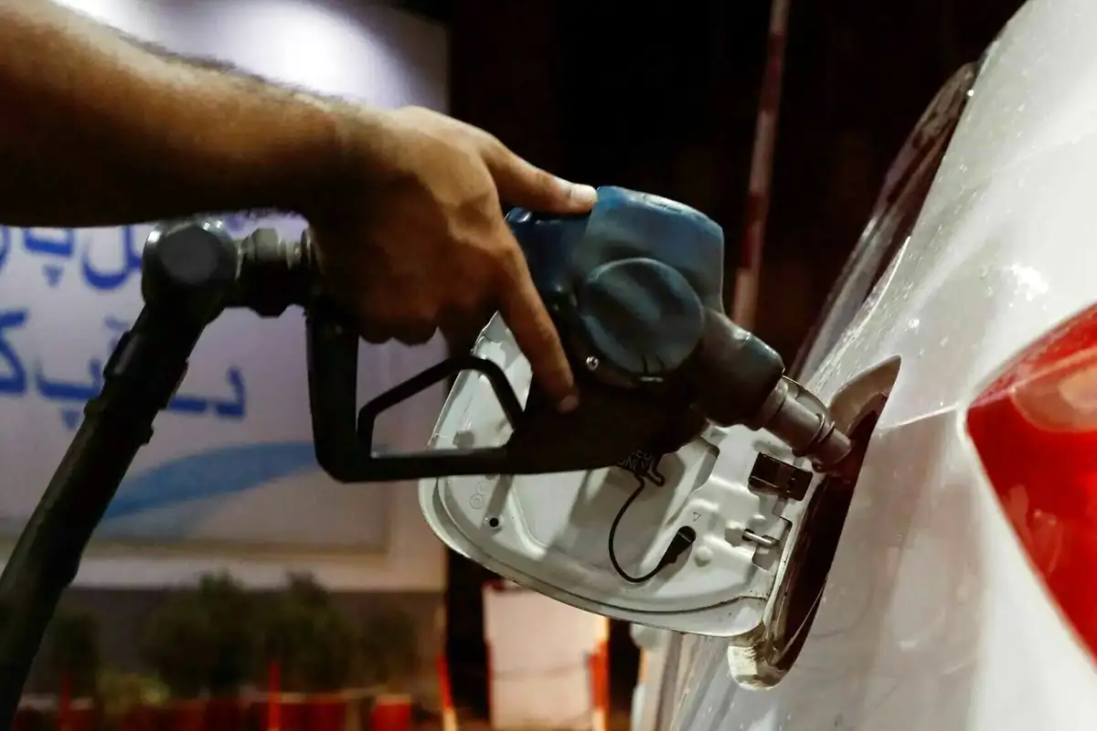 پیٹرولیم مصنوعات میں 20 سے 45 روپے فی لیٹر تک کے اضافے کا امکان