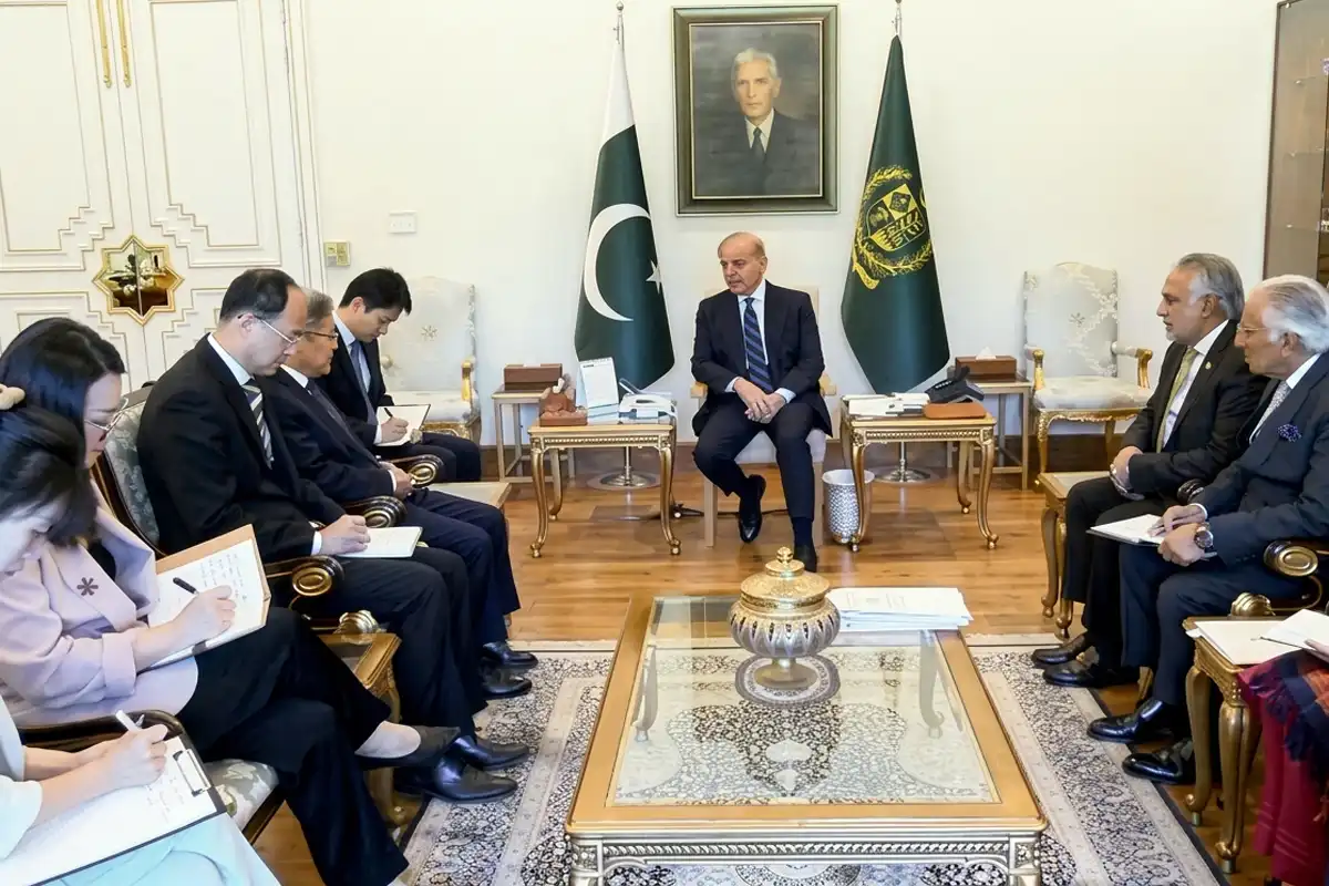 وزیراعظم کی چینی سفیر سے ملاقات، سرمایہ کاری اور تجارت بڑھانے کا اعادہ