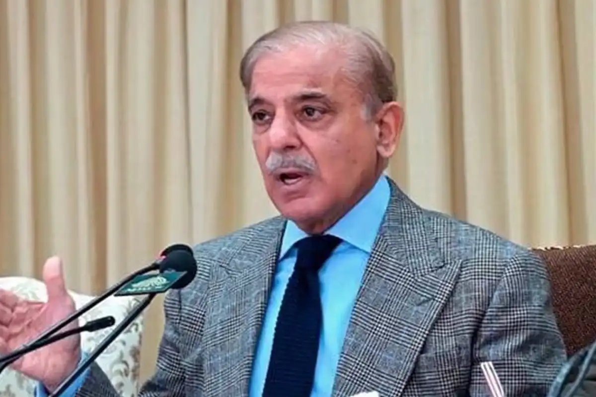 وزیراعظم نے دورہ روس مؤخر کر دیا، عسکری و سیاسی قیادت کا ہنگامی اجلاس طلب