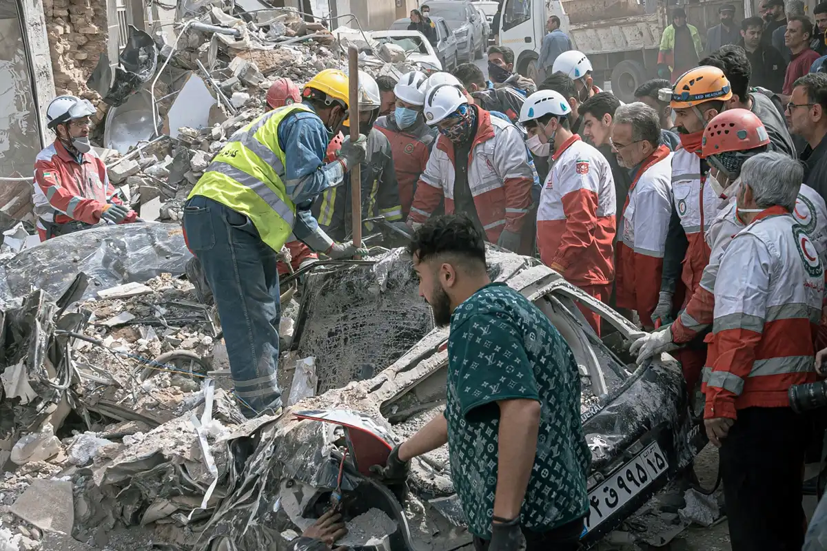 ایران پر امریکی و اسرائیلی فضائی حملوں میں مزید 6 افراد شہید