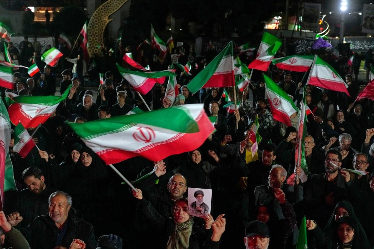 ایران بھر میں حکومت کے حق میں بڑے مظاہرے، ہزاروں افراد کی شرکت