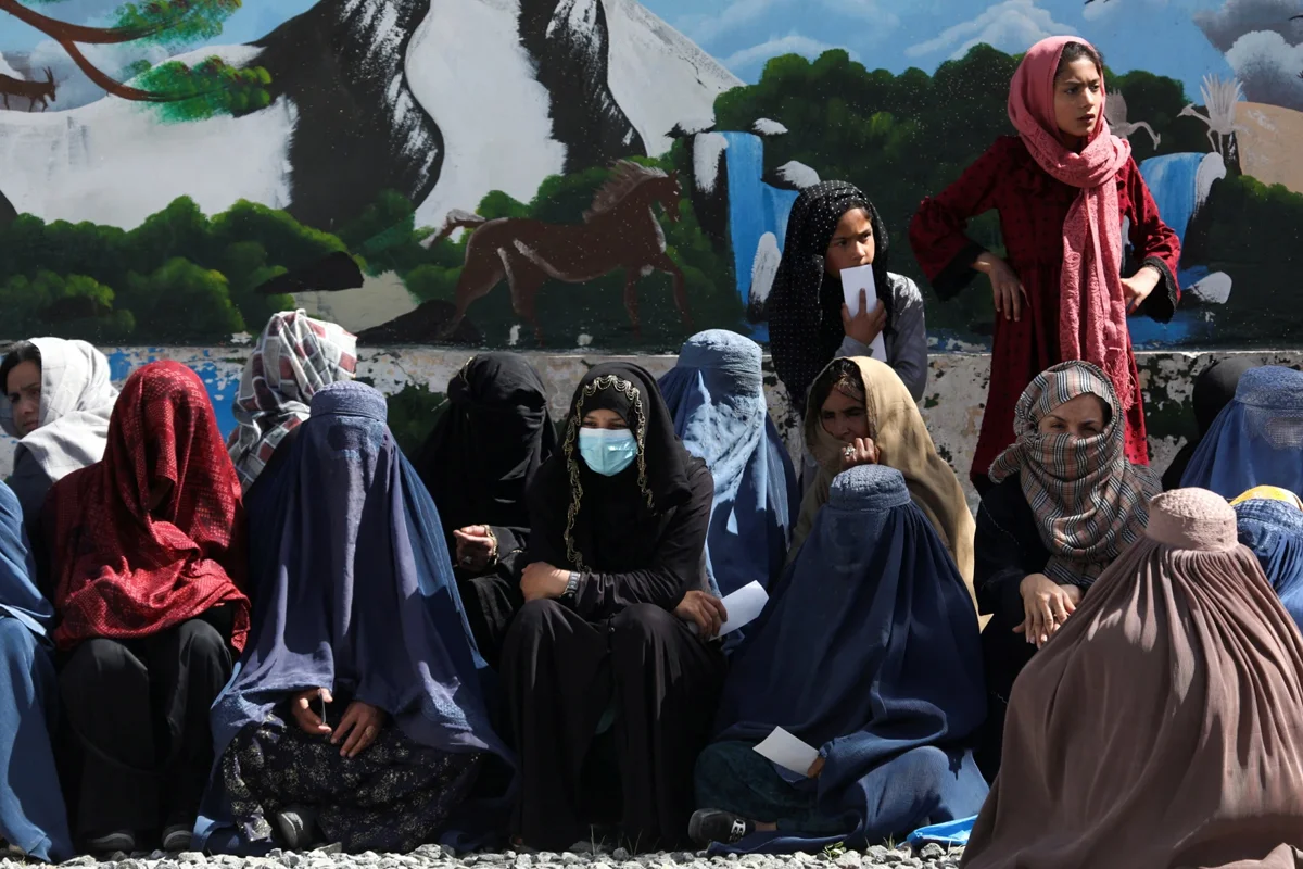 افغان طالبان کے دور میں خواتین کے خلاف تشدد اور سماجی پابندیوں میں تشویشناک اضافہ