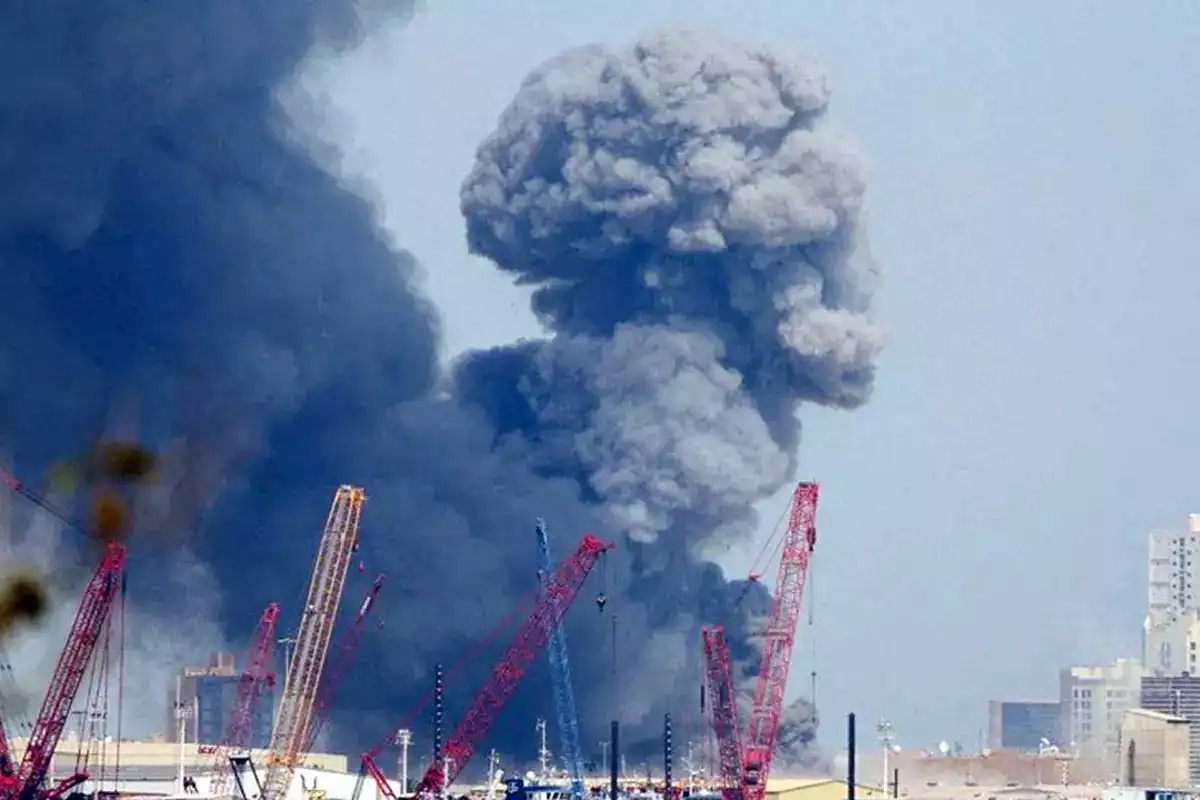 ایران کے بحرین میں امریکی  اڈے پر مسلسل حملے، مگر امریکہ خاموش کیوں؟