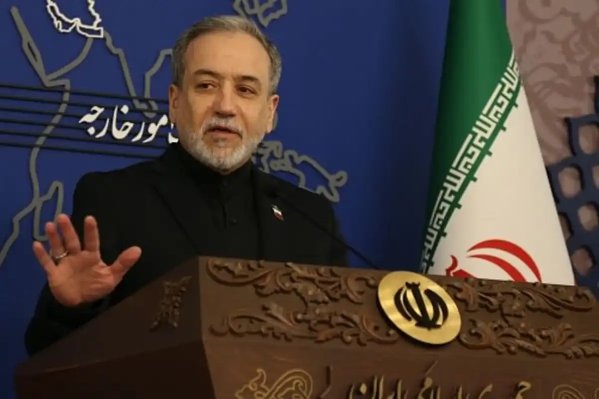 ہم پر جنگ مسلط کی گئی، جب تک ضروری ہوگا اپنی حفاظت جاری رکھیں گے؛ ایرانی وزیر خارجہ